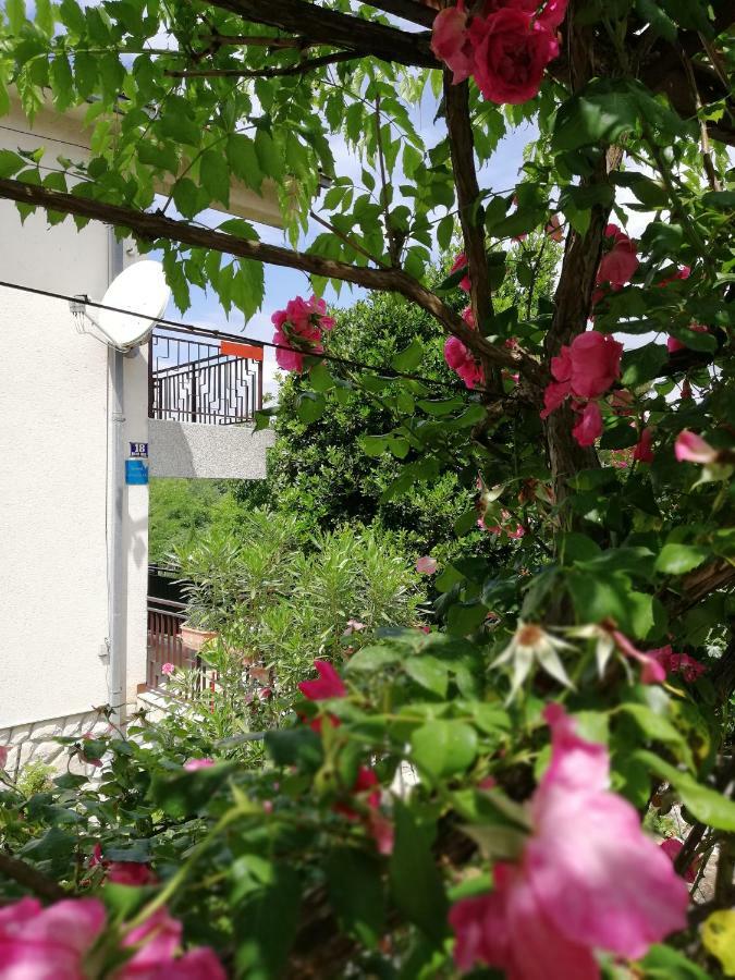 Apartment Marina Malinska Bagian luar foto