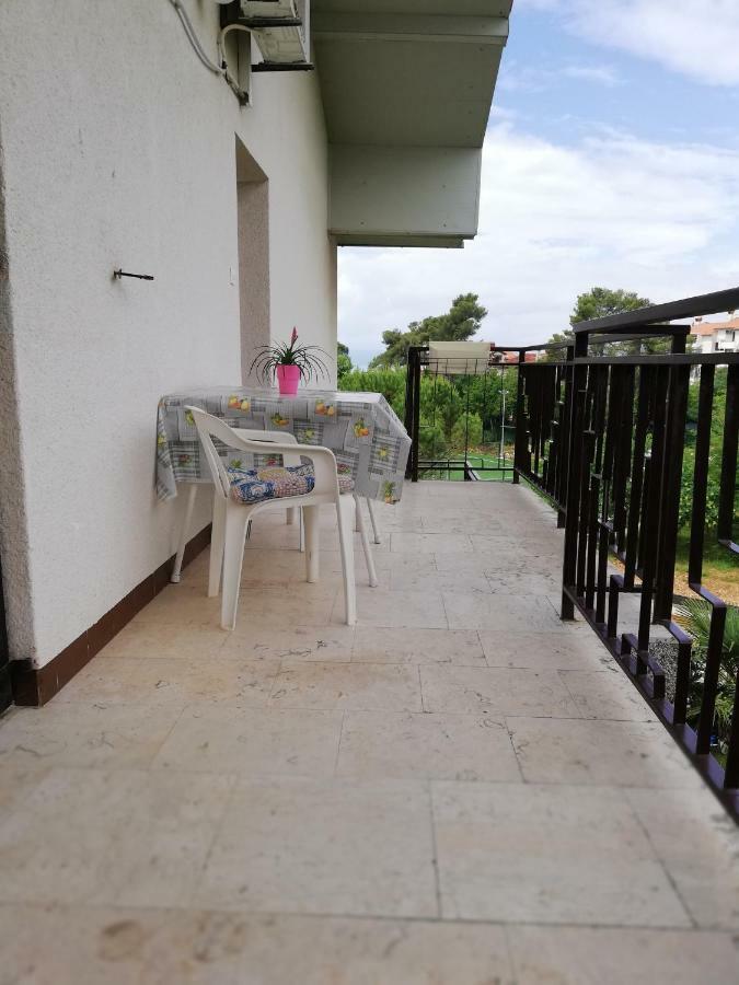 Apartment Marina Malinska Bagian luar foto