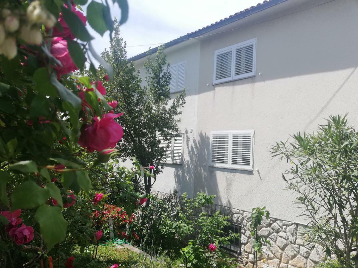 Apartment Marina Malinska Bagian luar foto