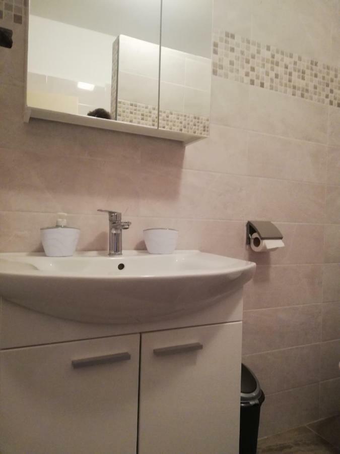 Apartment Marina Malinska Bagian luar foto