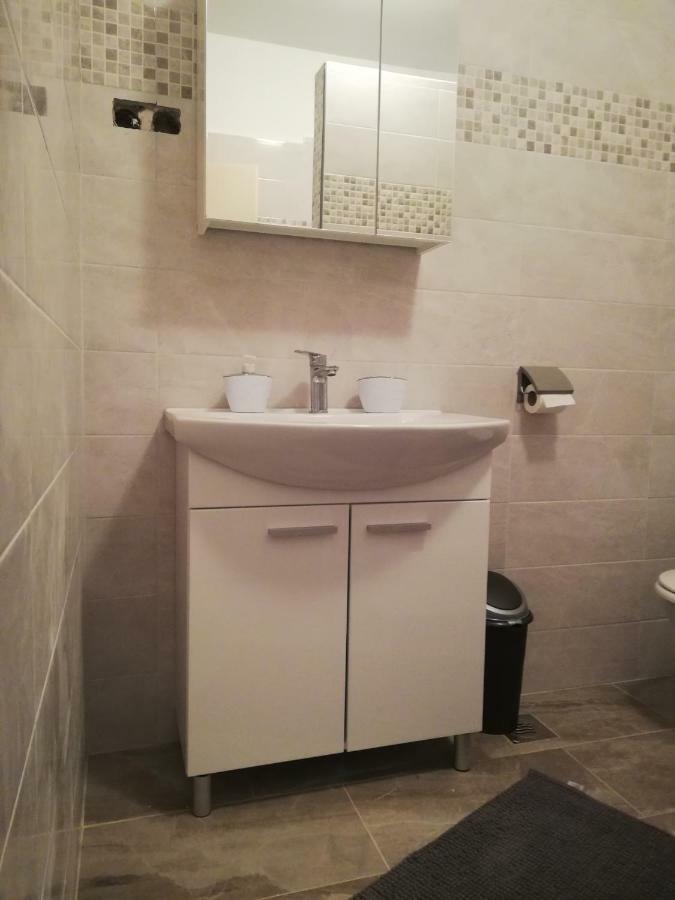 Apartment Marina Malinska Bagian luar foto